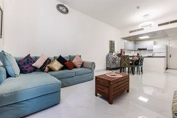 Spacious Apartment | Large Study with Appliances