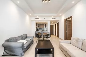 Modern and Spacious Unit | Prime Location